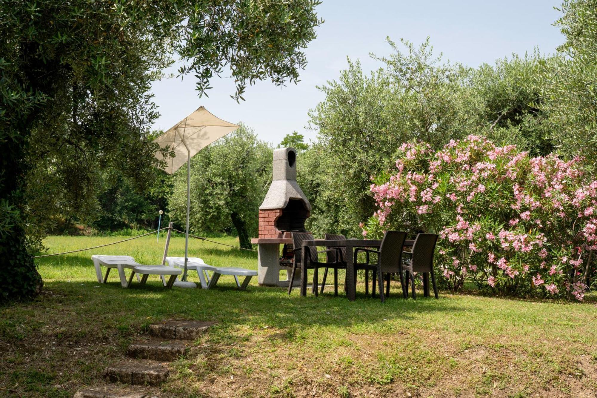 Sivinos Camping Boutique Manerba del Garda Luaran gambar